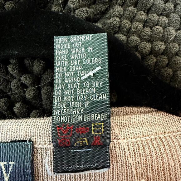 I.V.Y. Vintage Hand Embroidered Short Sleeve Button-Up Cardigan Pink Women's SP - Picture 6 of 6